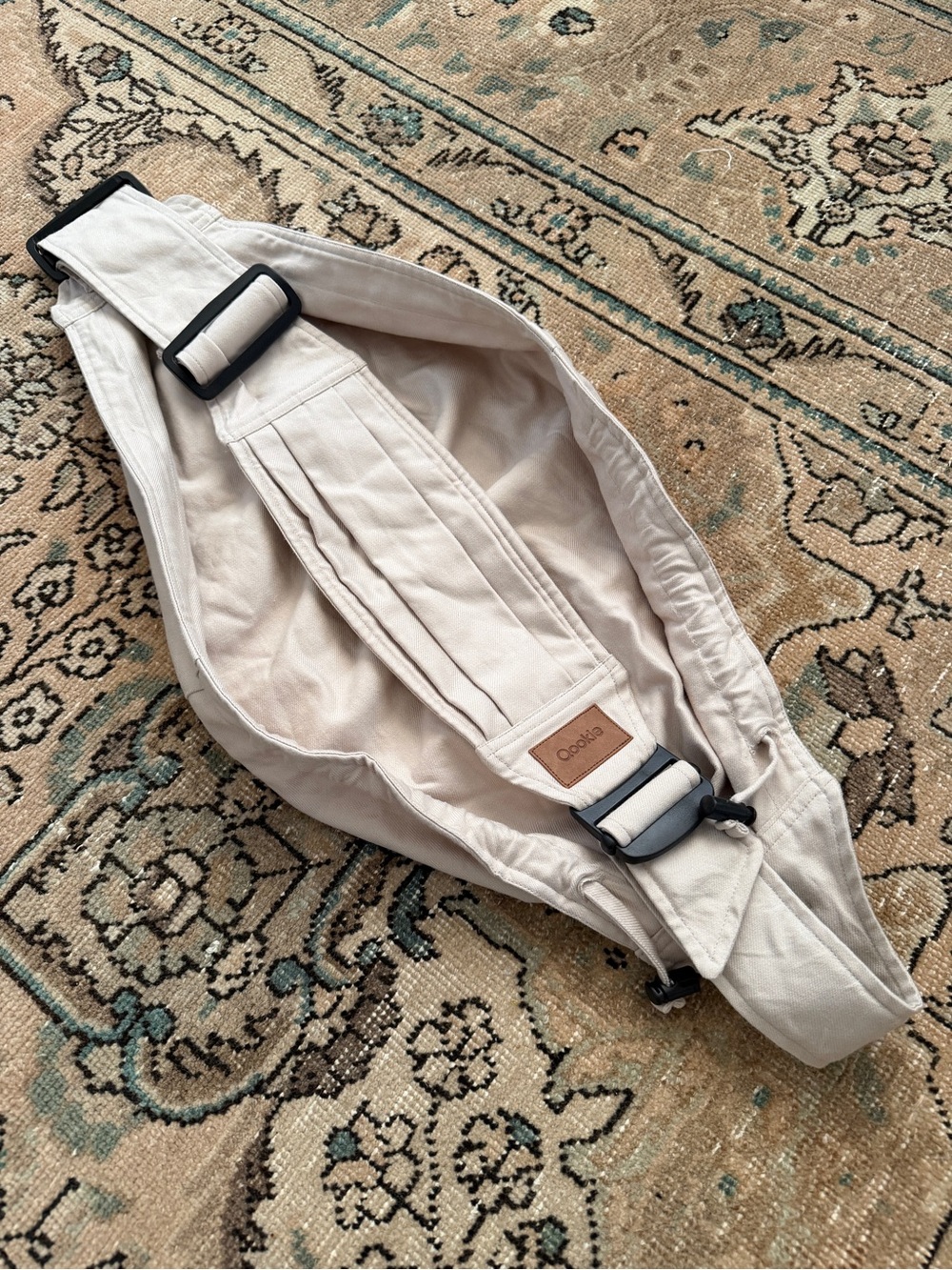 Qookie Baby Hip Carrier in Cream